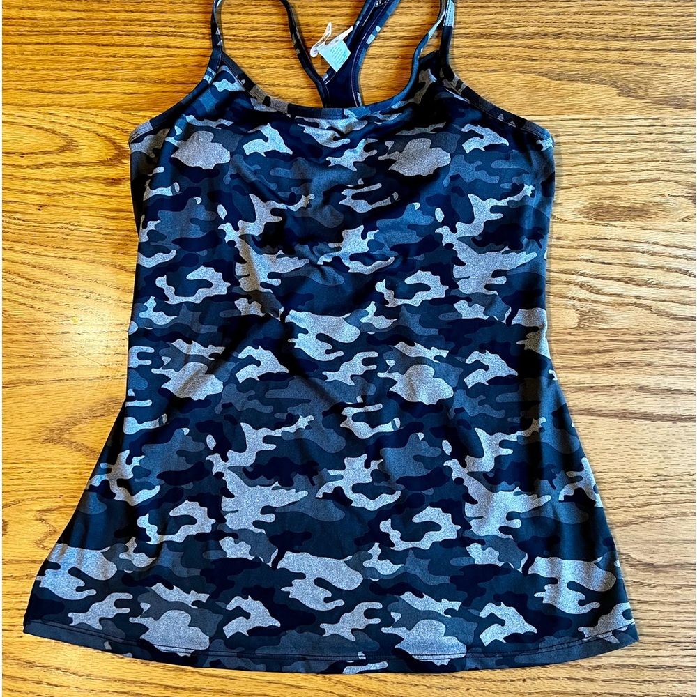 NWOT Fabletics built in bra workout top